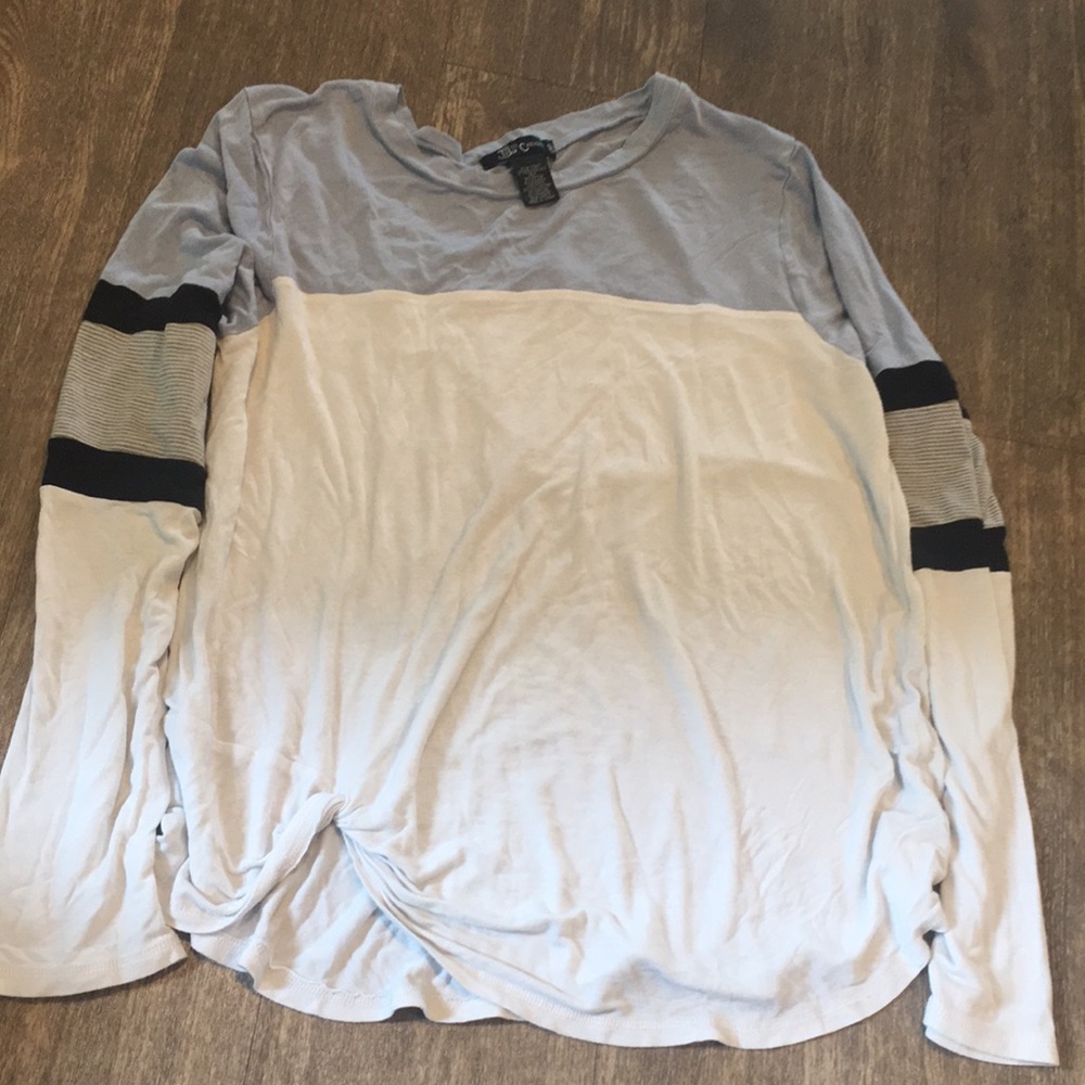 Long sleeve white black grey and baby blue